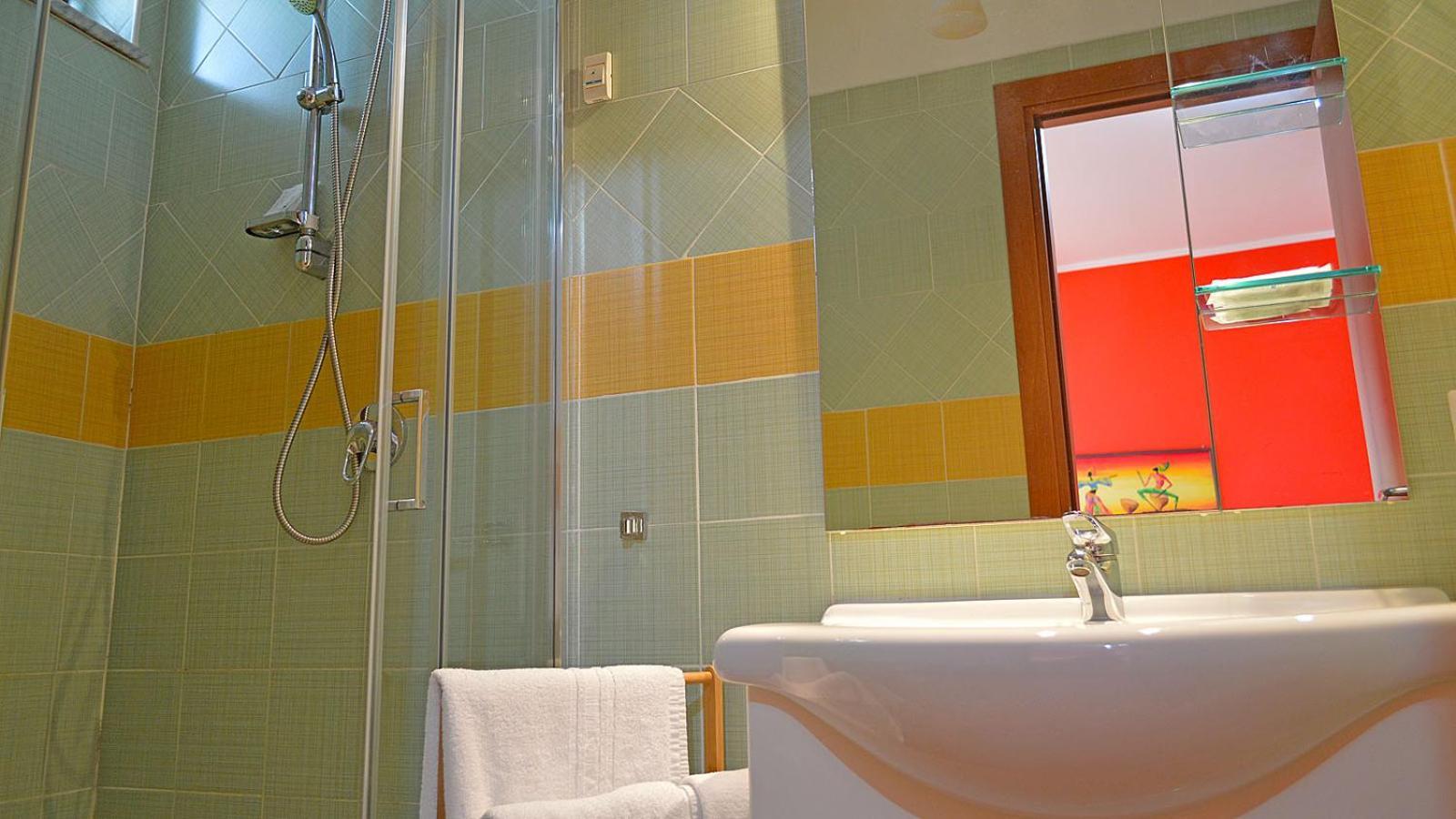 Splash'S Rooms Spadafora Esterno foto