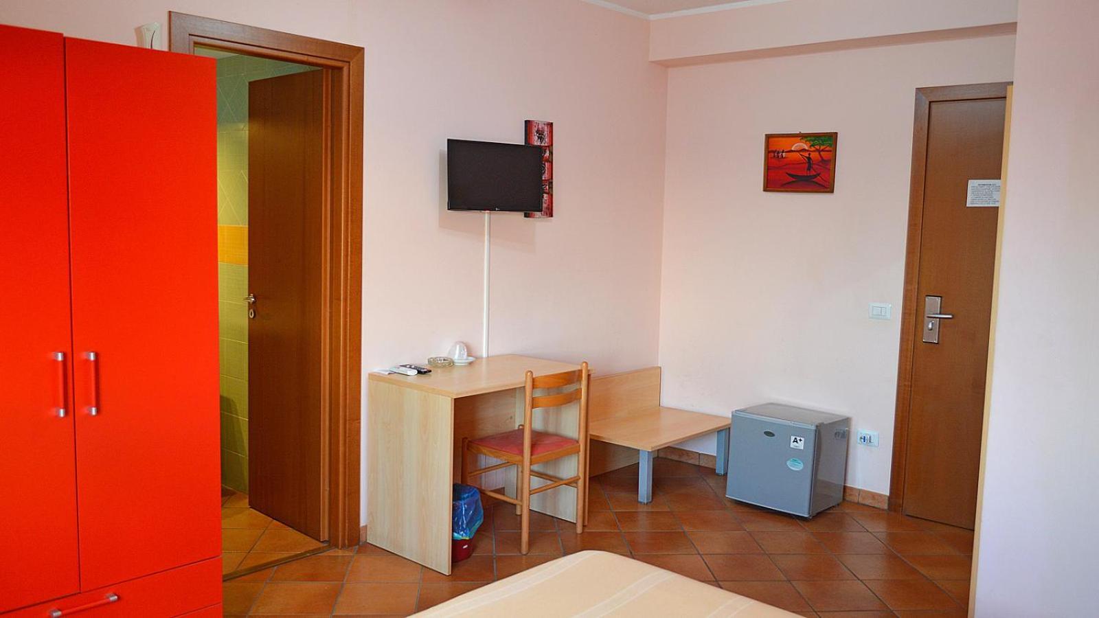Splash'S Rooms Spadafora Esterno foto